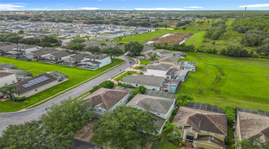 DAVENPORT, Florida 33897, 5 Bedrooms Bedrooms, ,3 BathroomsBathrooms,Residential,For Sale,MOORGATE,0,MFRO6348372