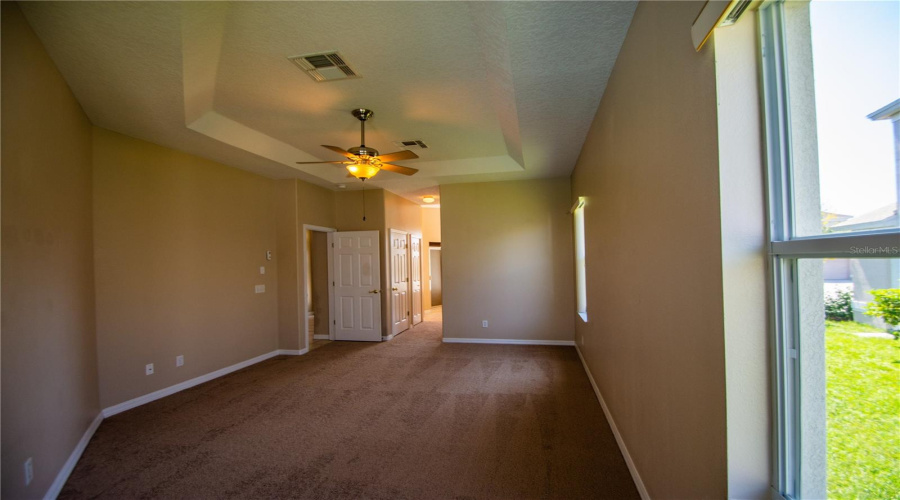 DAVENPORT, Florida 33897, 5 Bedrooms Bedrooms, ,3 BathroomsBathrooms,Residential,For Sale,CORVINA,0,MFRO6359388