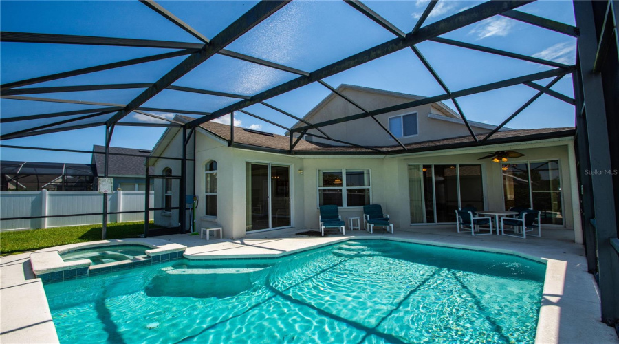DAVENPORT, Florida 33897, 5 Bedrooms Bedrooms, ,3 BathroomsBathrooms,Residential,For Sale,CORVINA,0,MFRO6359388