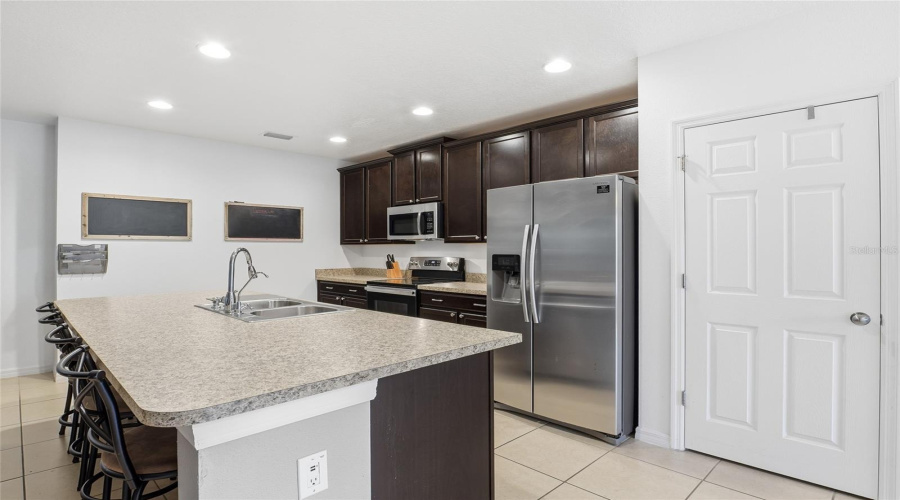 DAVENPORT, Florida 33837, 4 Bedrooms Bedrooms, ,3 BathroomsBathrooms,Residential,For Sale,ANNABELLE,0,MFRG5104459