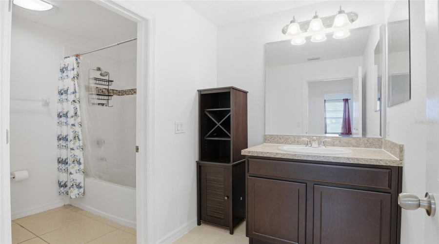 DAVENPORT, Florida 33837, 4 Bedrooms Bedrooms, ,3 BathroomsBathrooms,Residential,For Sale,ANNABELLE,0,MFRG5104459