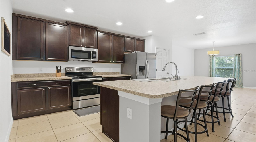 DAVENPORT, Florida 33837, 4 Bedrooms Bedrooms, ,3 BathroomsBathrooms,Residential,For Sale,ANNABELLE,0,MFRG5104459