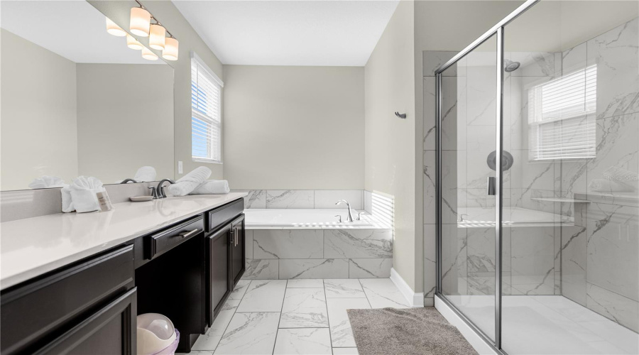 DAVENPORT, Florida 33896, 6 Bedrooms Bedrooms, ,5 BathroomsBathrooms,Residential,For Sale,CABOT CLIFFS,0,MFRO6358347