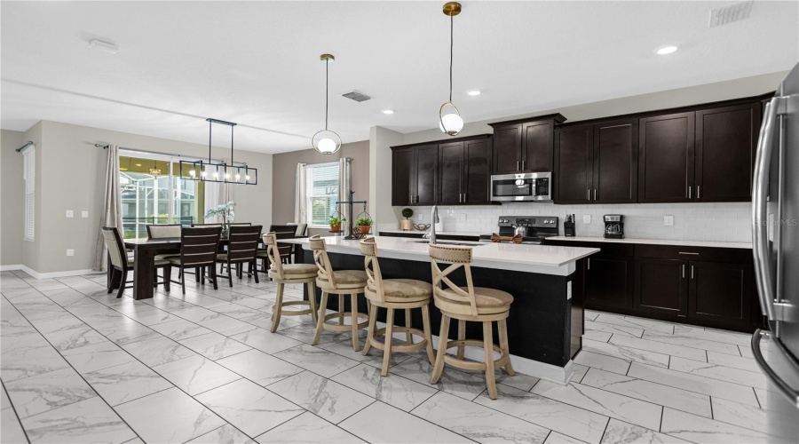 DAVENPORT, Florida 33896, 6 Bedrooms Bedrooms, ,5 BathroomsBathrooms,Residential,For Sale,CABOT CLIFFS,0,MFRO6358347