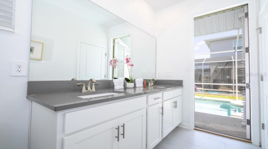 DAVENPORT, Florida 33896, 5 Bedrooms Bedrooms, ,5 BathroomsBathrooms,Residential,For Sale,STICKS,0,MFRO6284166