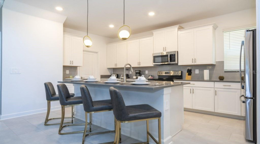 DAVENPORT, Florida 33896, 5 Bedrooms Bedrooms, ,5 BathroomsBathrooms,Residential,For Sale,STICKS,0,MFRO6284166