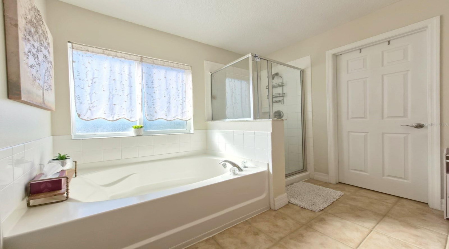 DAVENPORT, Florida 33897, 4 Bedrooms Bedrooms, ,2 BathroomsBathrooms,Residential,For Sale,ASTER,0,MFRO6359209