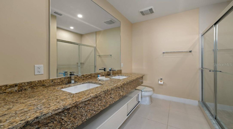 KISSIMMEE, Florida 34747, 4 Bedrooms Bedrooms, ,4 BathroomsBathrooms,Residential,For Sale,BRASILIA,0,MFRO6360687