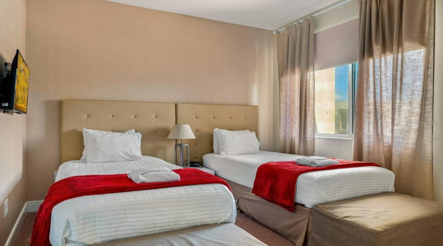 KISSIMMEE, Florida 34747, 4 Bedrooms Bedrooms, ,4 BathroomsBathrooms,Residential,For Sale,BRASILIA,0,MFRO6360687