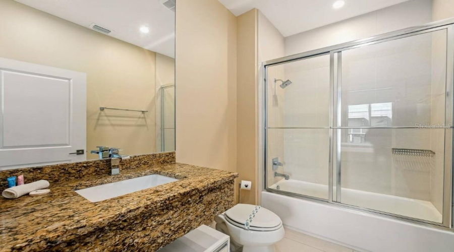 KISSIMMEE, Florida 34747, 4 Bedrooms Bedrooms, ,4 BathroomsBathrooms,Residential,For Sale,BRASILIA,0,MFRO6360687