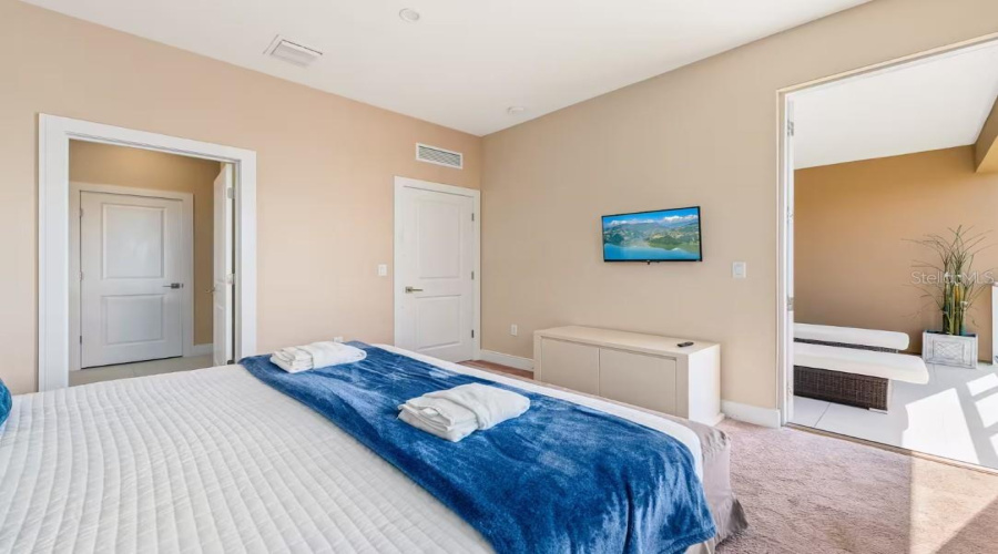 KISSIMMEE, Florida 34747, 4 Bedrooms Bedrooms, ,4 BathroomsBathrooms,Residential,For Sale,BRASILIA,0,MFRO6360687