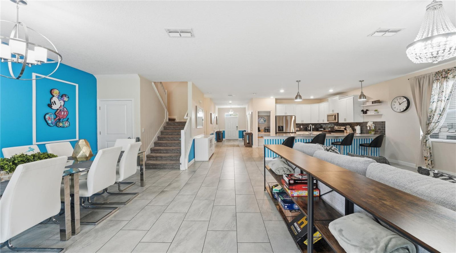 DAVENPORT, Florida 33896, 8 Bedrooms Bedrooms, ,5 BathroomsBathrooms,Residential,For Sale,SANDBAGGER,0,MFRO6357127