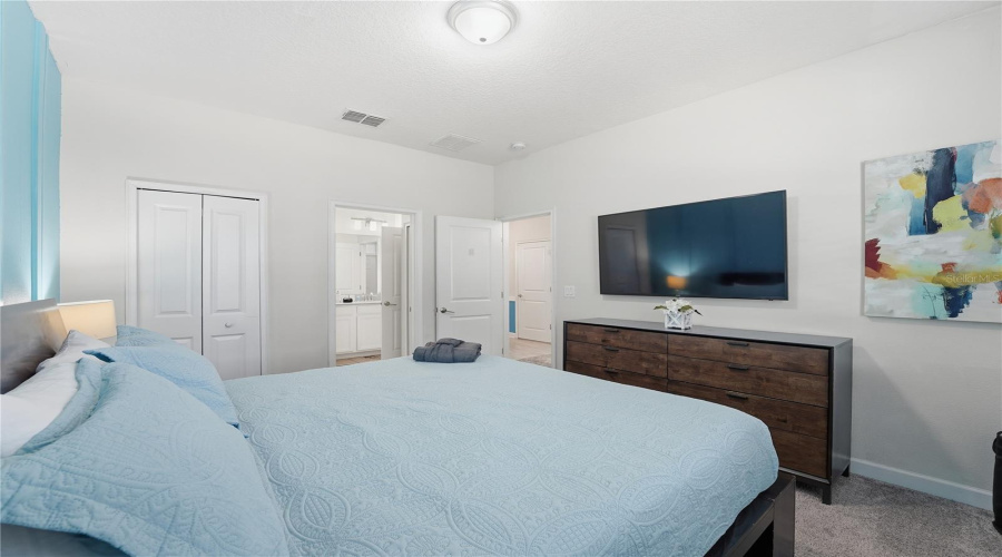 DAVENPORT, Florida 33896, 8 Bedrooms Bedrooms, ,5 BathroomsBathrooms,Residential,For Sale,SANDBAGGER,0,MFRO6357127