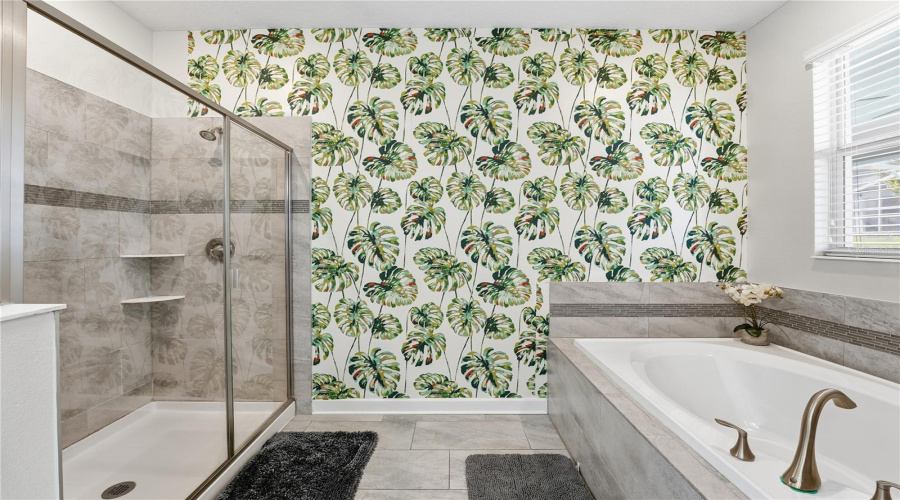 DAVENPORT, Florida 33896, 8 Bedrooms Bedrooms, ,5 BathroomsBathrooms,Residential,For Sale,SANDBAGGER,0,MFRO6357127