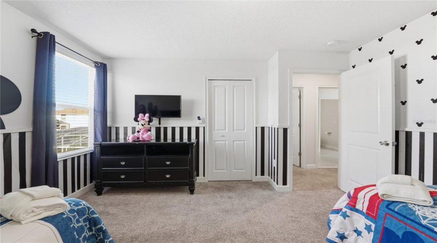 DAVENPORT, Florida 33896, 8 Bedrooms Bedrooms, ,5 BathroomsBathrooms,Residential,For Sale,SANDBAGGER,0,MFRO6357127