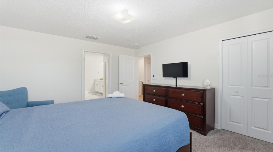 DAVENPORT, Florida 33896, 8 Bedrooms Bedrooms, ,5 BathroomsBathrooms,Residential,For Sale,SANDBAGGER,0,MFRO6357127