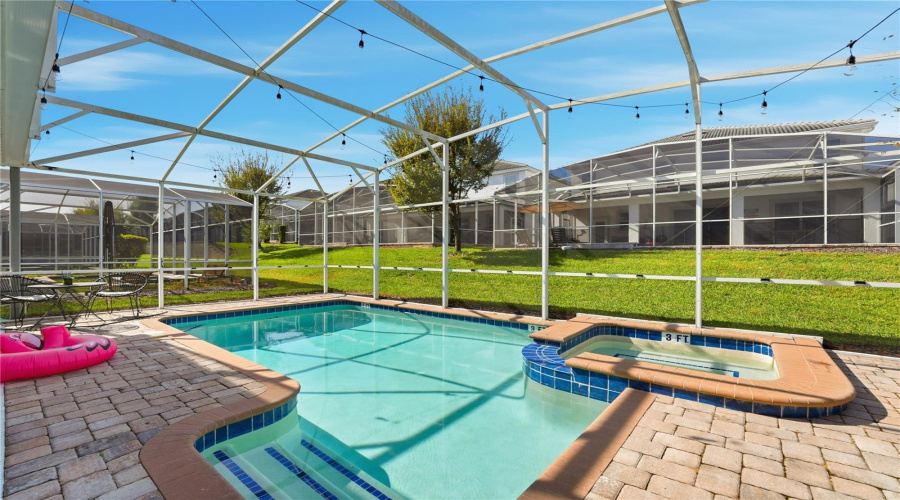 DAVENPORT, Florida 33896, 8 Bedrooms Bedrooms, ,5 BathroomsBathrooms,Residential,For Sale,SANDBAGGER,0,MFRO6357127