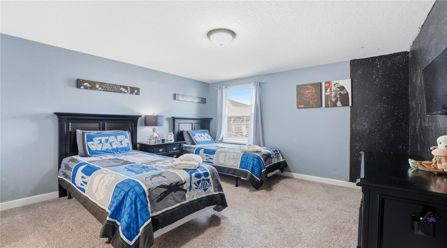 DAVENPORT, Florida 33896, 8 Bedrooms Bedrooms, ,5 BathroomsBathrooms,Residential,For Sale,SANDBAGGER,0,MFRO6357127