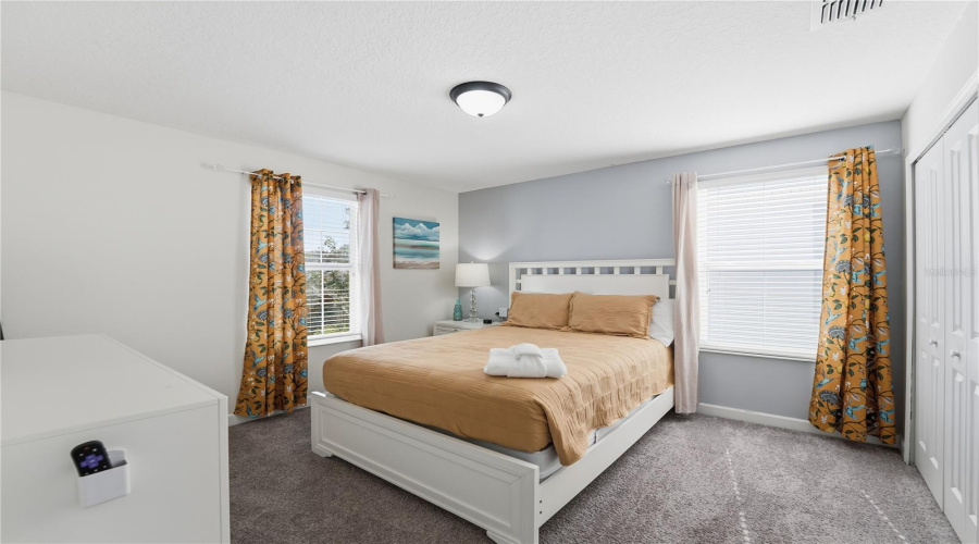 DAVENPORT, Florida 33896, 8 Bedrooms Bedrooms, ,5 BathroomsBathrooms,Residential,For Sale,SANDBAGGER,0,MFRO6357127