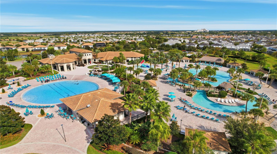 DAVENPORT, Florida 33896, 8 Bedrooms Bedrooms, ,5 BathroomsBathrooms,Residential,For Sale,SANDBAGGER,0,MFRO6357127