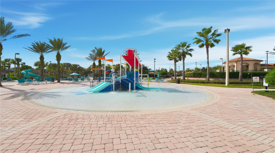 DAVENPORT, Florida 33896, 8 Bedrooms Bedrooms, ,5 BathroomsBathrooms,Residential,For Sale,SANDBAGGER,0,MFRO6357127