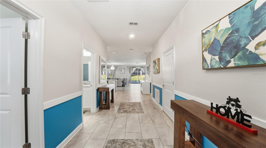 DAVENPORT, Florida 33896, 8 Bedrooms Bedrooms, ,5 BathroomsBathrooms,Residential,For Sale,SANDBAGGER,0,MFRO6357127