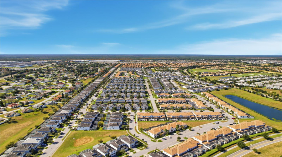 DAVENPORT, Florida 33896, 8 Bedrooms Bedrooms, ,5 BathroomsBathrooms,Residential,For Sale,SANDBAGGER,0,MFRO6357127