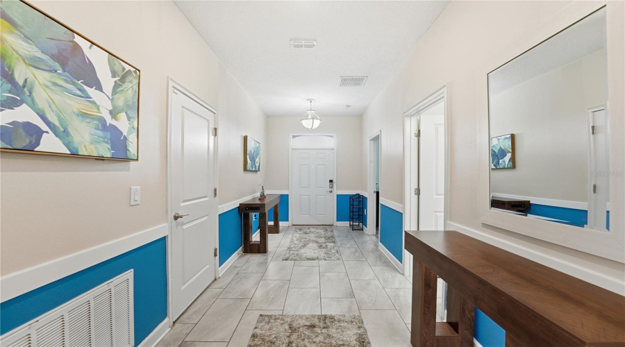 DAVENPORT, Florida 33896, 8 Bedrooms Bedrooms, ,5 BathroomsBathrooms,Residential,For Sale,SANDBAGGER,0,MFRO6357127