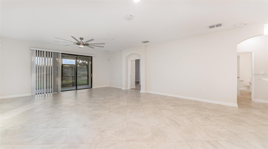 DAVENPORT, Florida 33896, 2 Bedrooms Bedrooms, ,2 BathroomsBathrooms,Residential,For Sale,AZALEA SANDS,0,MFRTB8447620
