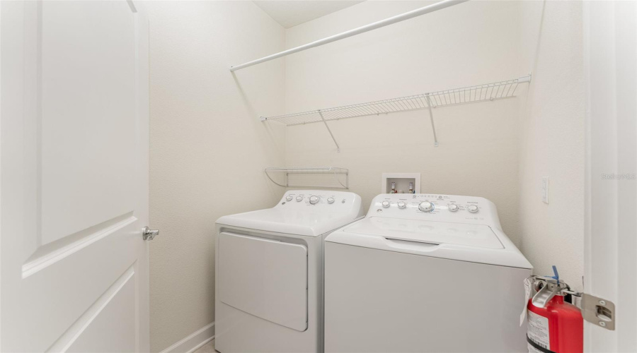 DAVENPORT, Florida 33896, 2 Bedrooms Bedrooms, ,2 BathroomsBathrooms,Residential,For Sale,AZALEA SANDS,0,MFRTB8447620