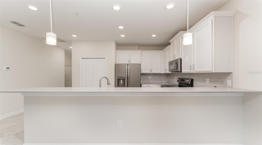 DAVENPORT, Florida 33896, 2 Bedrooms Bedrooms, ,2 BathroomsBathrooms,Residential,For Sale,AZALEA SANDS,0,MFRTB8447620