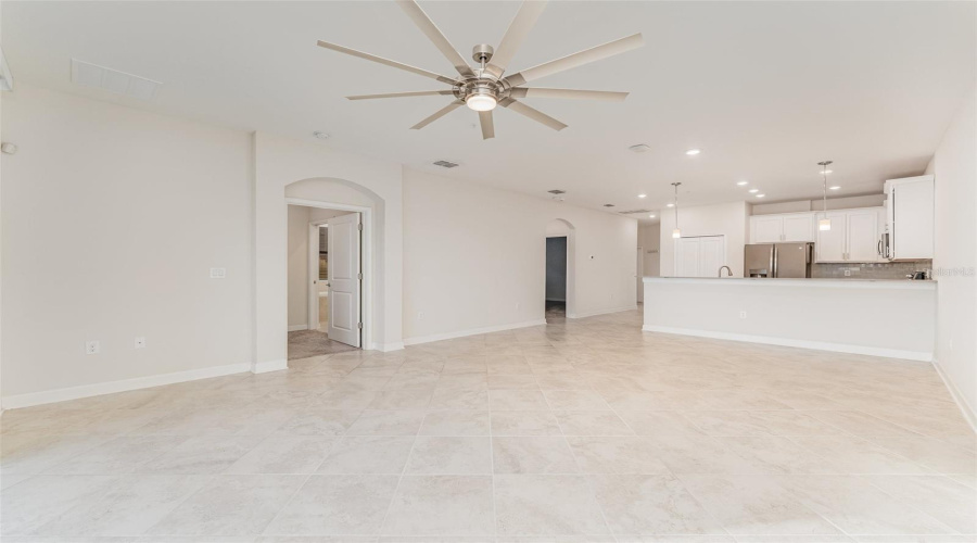 DAVENPORT, Florida 33896, 2 Bedrooms Bedrooms, ,2 BathroomsBathrooms,Residential,For Sale,AZALEA SANDS,0,MFRTB8447620