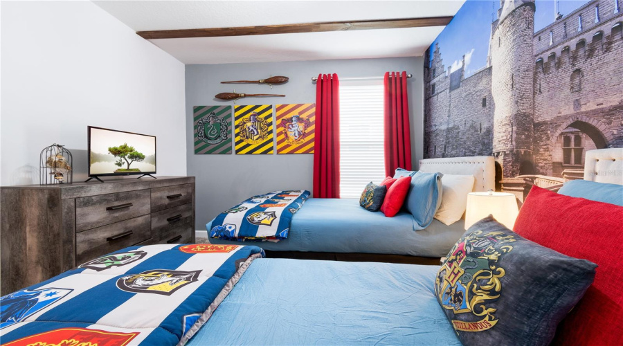 KISSIMMEE, Florida 34746, 6 Bedrooms Bedrooms, ,5 BathroomsBathrooms,Residential,For Sale,PROTAGONIST,0,MFRO6314857