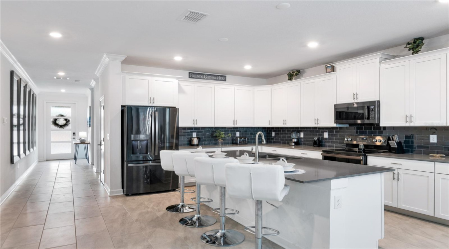 KISSIMMEE, Florida 34746, 6 Bedrooms Bedrooms, ,5 BathroomsBathrooms,Residential,For Sale,PROTAGONIST,0,MFRO6314857