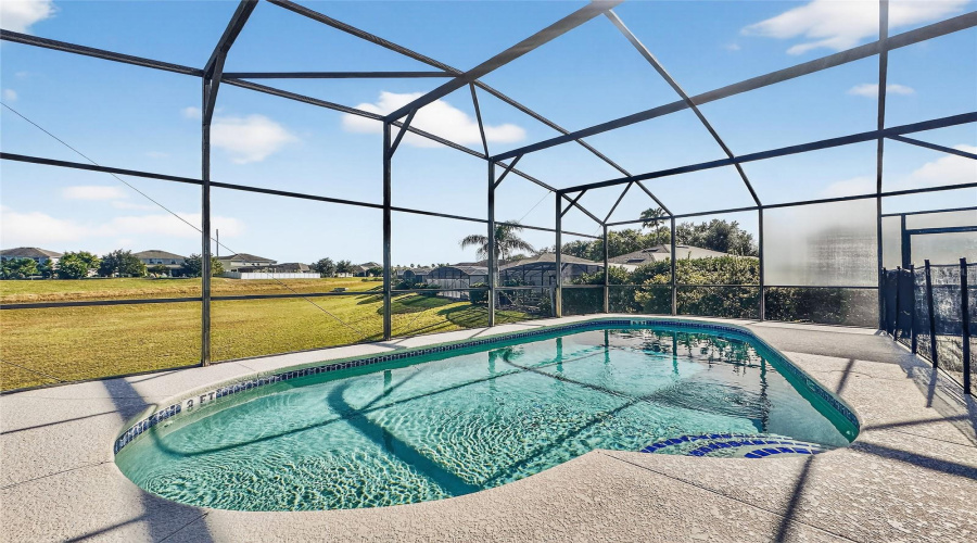 DAVENPORT, Florida 33897, 4 Bedrooms Bedrooms, ,3 BathroomsBathrooms,Residential,For Sale,CALABAY PARC,0,MFRS5138402