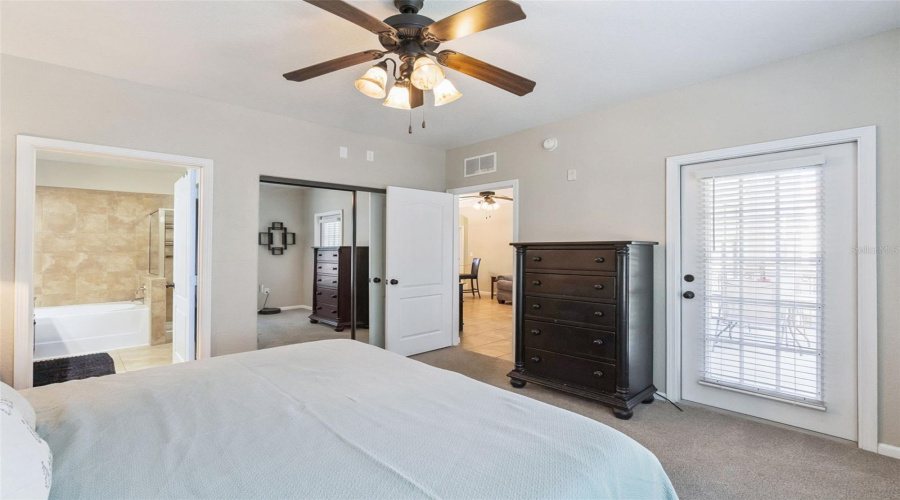 DAVENPORT, Florida 33897, 4 Bedrooms Bedrooms, ,3 BathroomsBathrooms,Residential,For Sale,CHARO,0,MFRS5138554