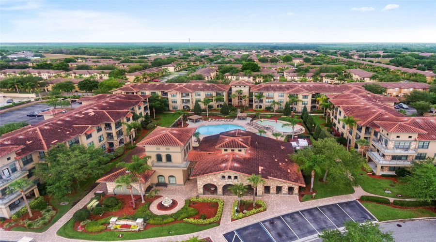 DAVENPORT, Florida 33897, 4 Bedrooms Bedrooms, ,3 BathroomsBathrooms,Residential,For Sale,CHARO,0,MFRS5138554