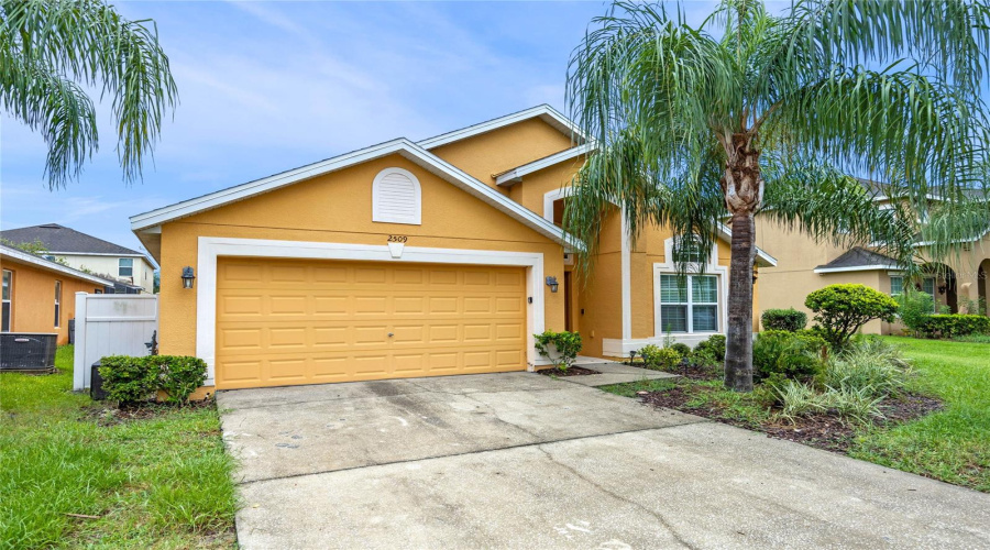 KISSIMMEE, Florida 34746, 4 Bedrooms Bedrooms, ,2 BathroomsBathrooms,Residential,For Sale,DHARMA,0,MFRO6360825