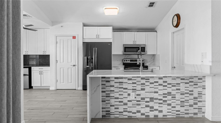 DAVENPORT, Florida 33896, 3 Bedrooms Bedrooms, ,3 BathroomsBathrooms,Residential,For Sale,RESERVE,0,MFRS5138497