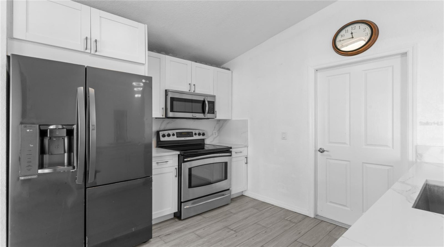 DAVENPORT, Florida 33896, 3 Bedrooms Bedrooms, ,3 BathroomsBathrooms,Residential,For Sale,RESERVE,0,MFRS5138497