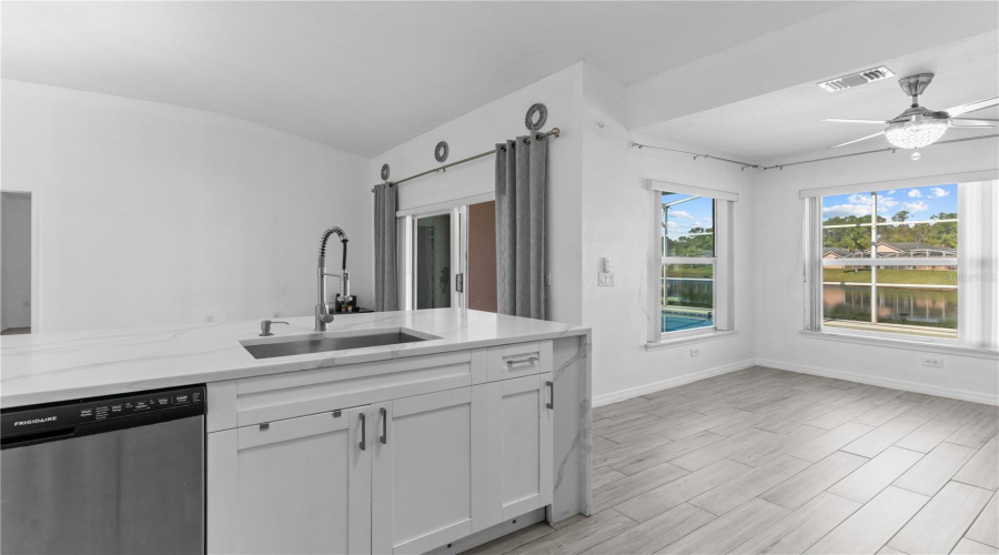 DAVENPORT, Florida 33896, 3 Bedrooms Bedrooms, ,3 BathroomsBathrooms,Residential,For Sale,RESERVE,0,MFRS5138497