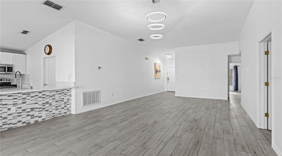 DAVENPORT, Florida 33896, 3 Bedrooms Bedrooms, ,3 BathroomsBathrooms,Residential,For Sale,RESERVE,0,MFRS5138497