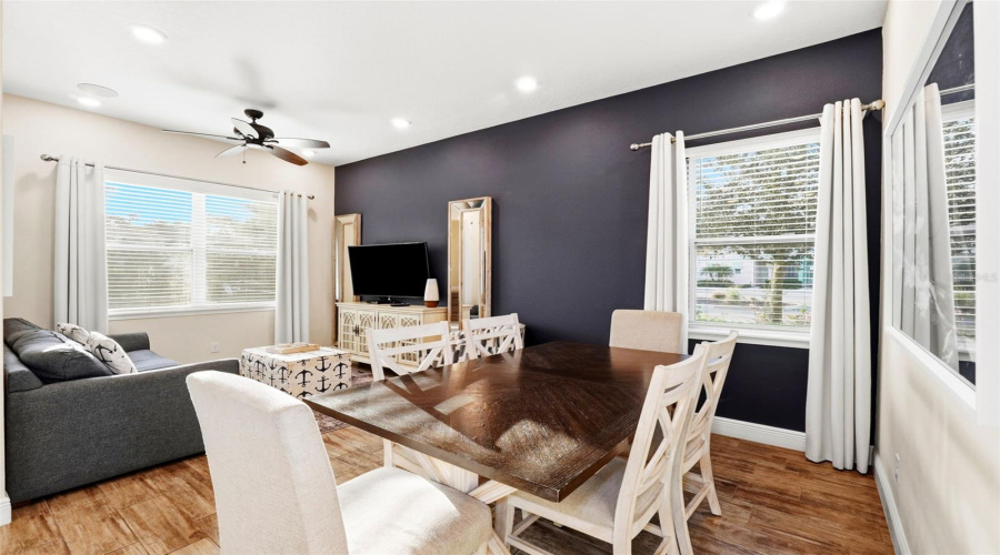 KISSIMMEE, Florida 34747, 5 Bedrooms Bedrooms, ,5 BathroomsBathrooms,Residential,For Sale,KNEE DEEP,0,MFRO6360849