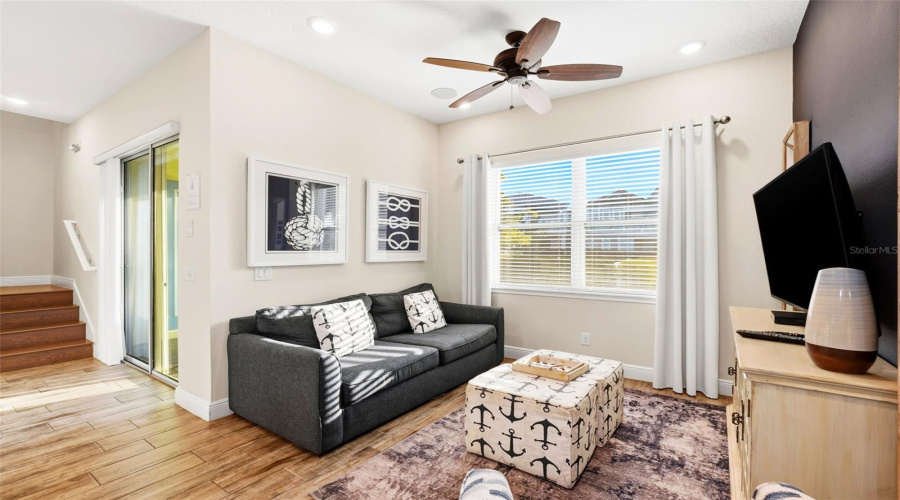 KISSIMMEE, Florida 34747, 5 Bedrooms Bedrooms, ,5 BathroomsBathrooms,Residential,For Sale,KNEE DEEP,0,MFRO6360849