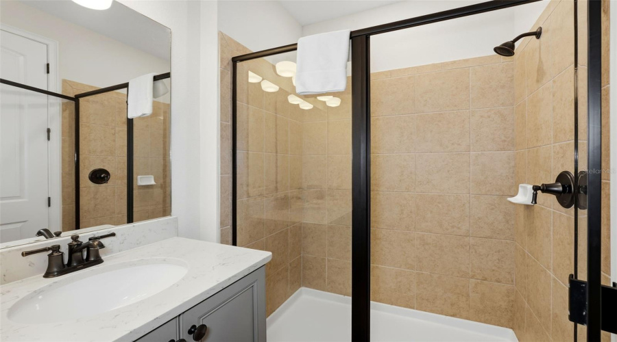 KISSIMMEE, Florida 34747, 5 Bedrooms Bedrooms, ,5 BathroomsBathrooms,Residential,For Sale,KNEE DEEP,0,MFRO6360849