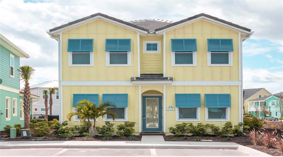 KISSIMMEE, Florida 34747, 5 Bedrooms Bedrooms, ,5 BathroomsBathrooms,Residential,For Sale,KNEE DEEP,0,MFRO6360849