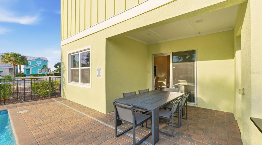 KISSIMMEE, Florida 34747, 5 Bedrooms Bedrooms, ,5 BathroomsBathrooms,Residential,For Sale,KNEE DEEP,0,MFRO6360849