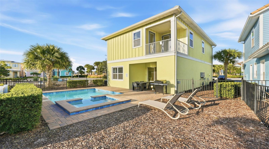 KISSIMMEE, Florida 34747, 5 Bedrooms Bedrooms, ,5 BathroomsBathrooms,Residential,For Sale,KNEE DEEP,0,MFRO6360849