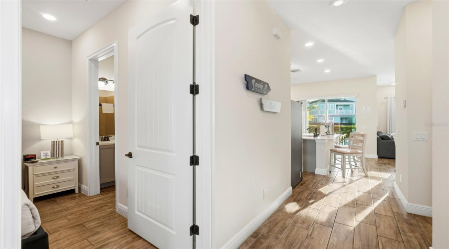 KISSIMMEE, Florida 34747, 5 Bedrooms Bedrooms, ,5 BathroomsBathrooms,Residential,For Sale,KNEE DEEP,0,MFRO6360849