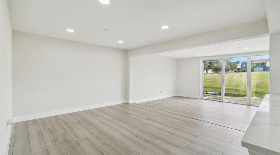 DAVENPORT, Florida 33897, 4 Bedrooms Bedrooms, ,3 BathroomsBathrooms,Residential,For Sale,CARIBBEAN,0,MFRTB8442756